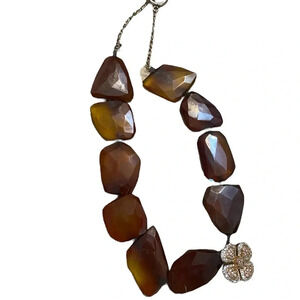 High End Polished Agate Gemstone Necklace With Crystal Flower